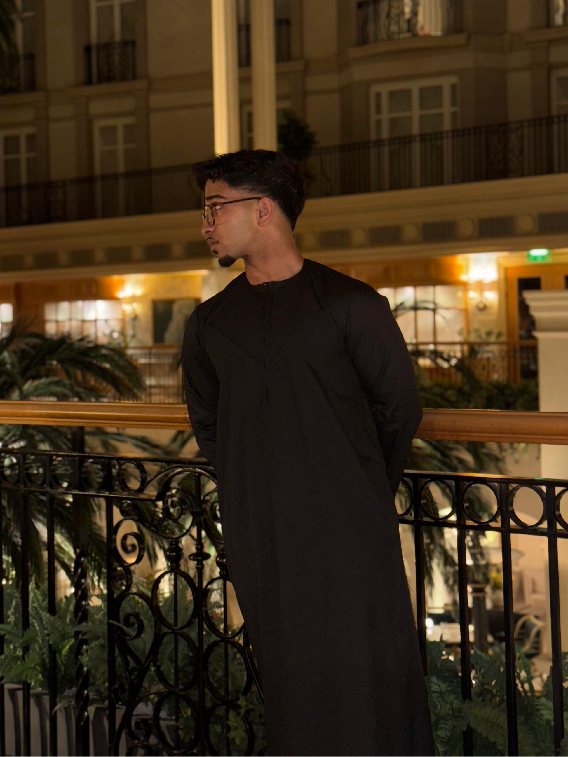 Obsidian Black Emirati Thobe
