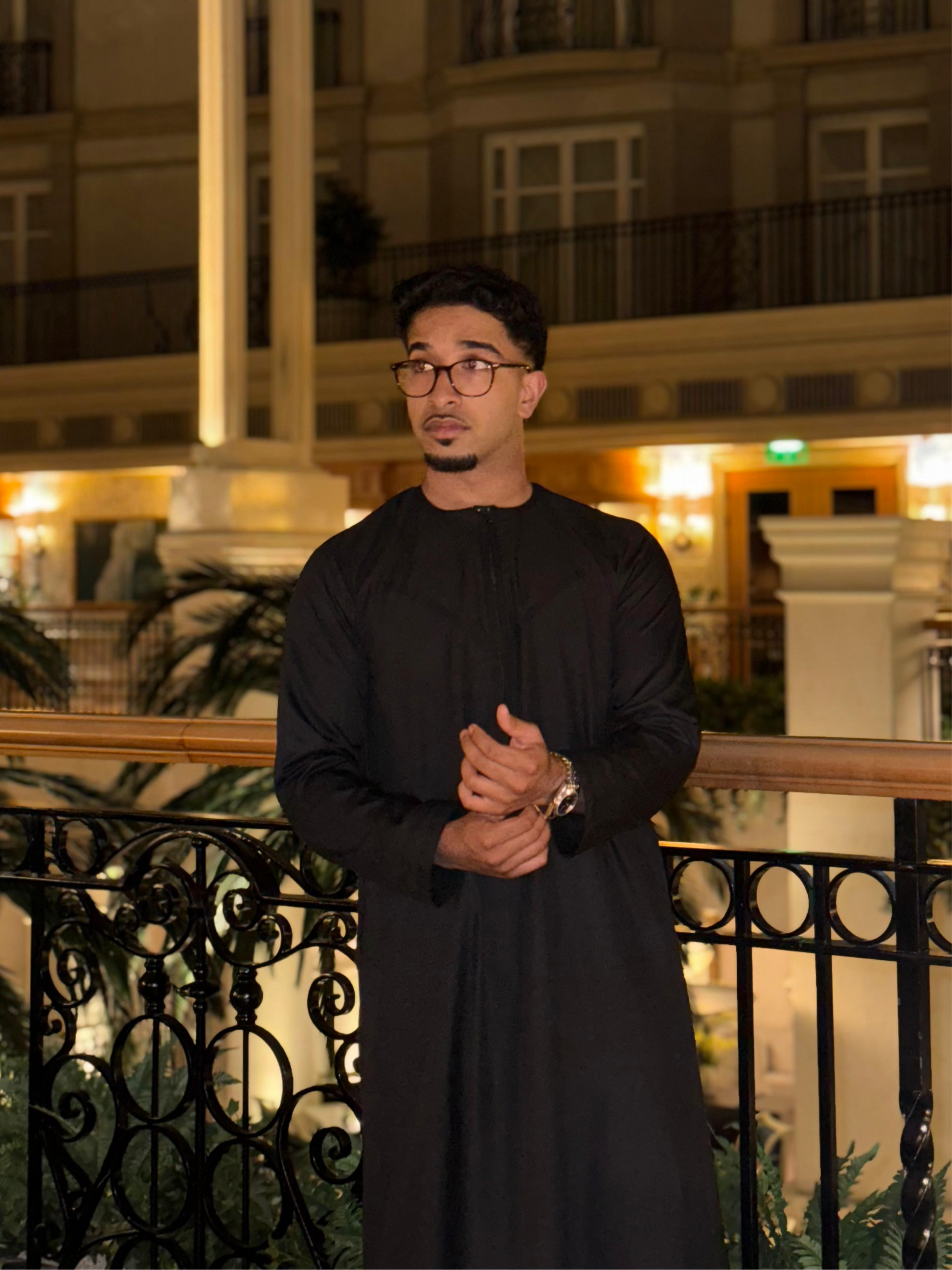 Obsidian Black Emirati Thobe