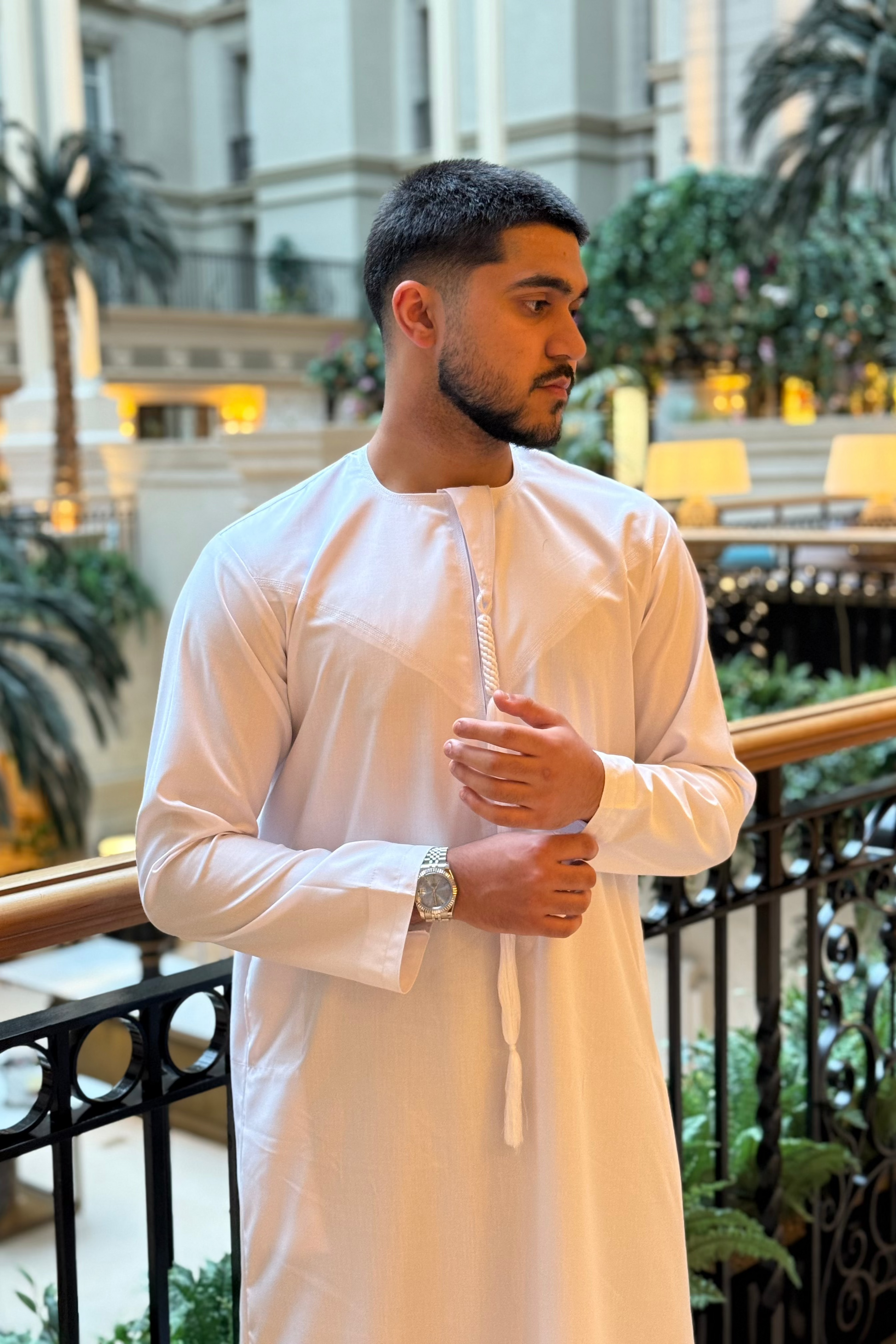 Pearl White Emirati Thobe