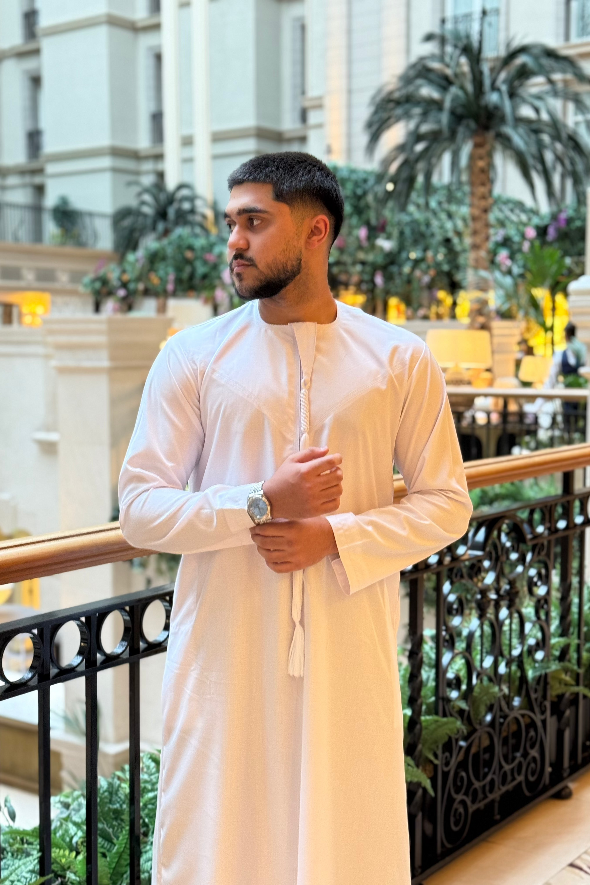 Pearl White Emirati Thobe