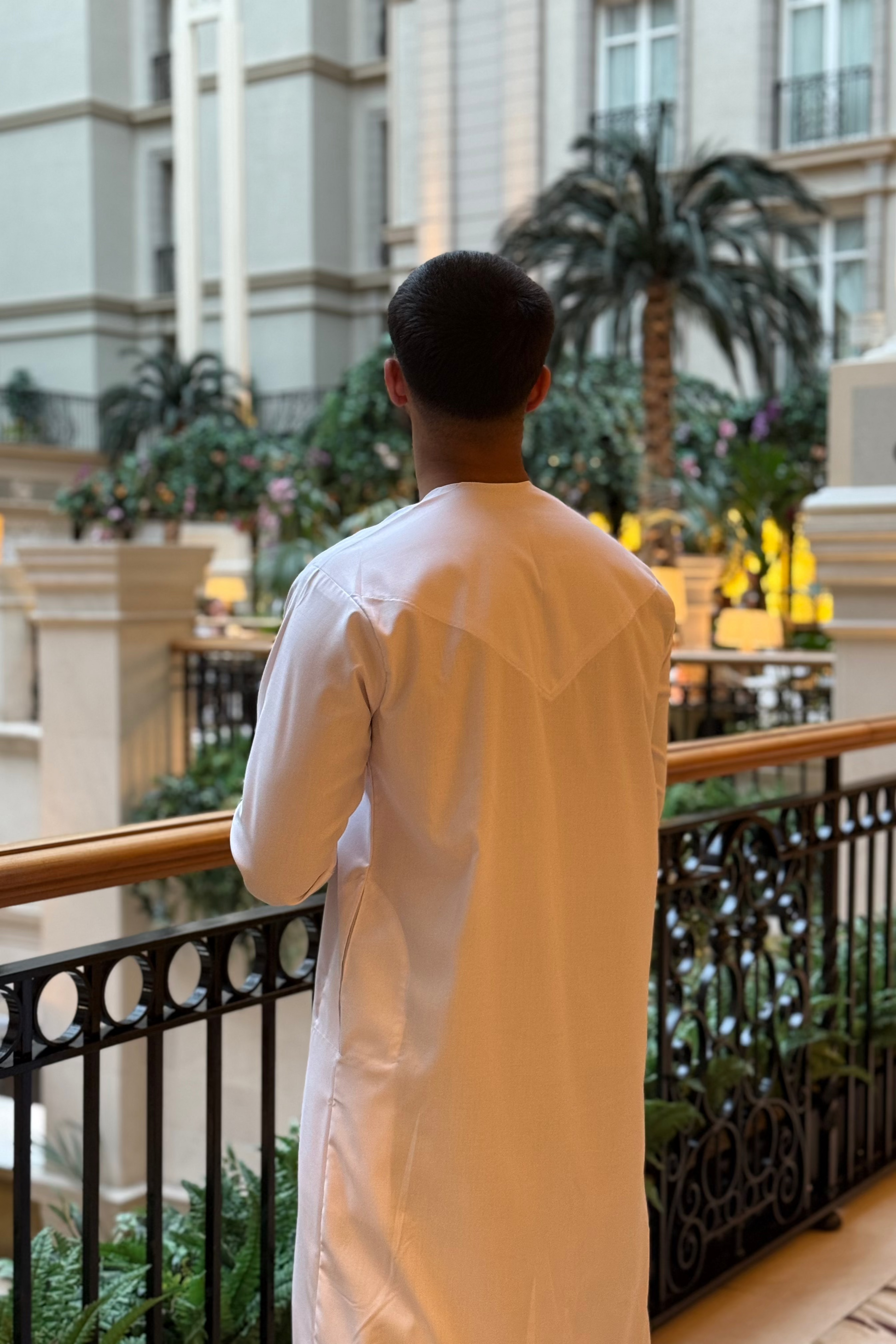 Pearl White Emirati Thobe